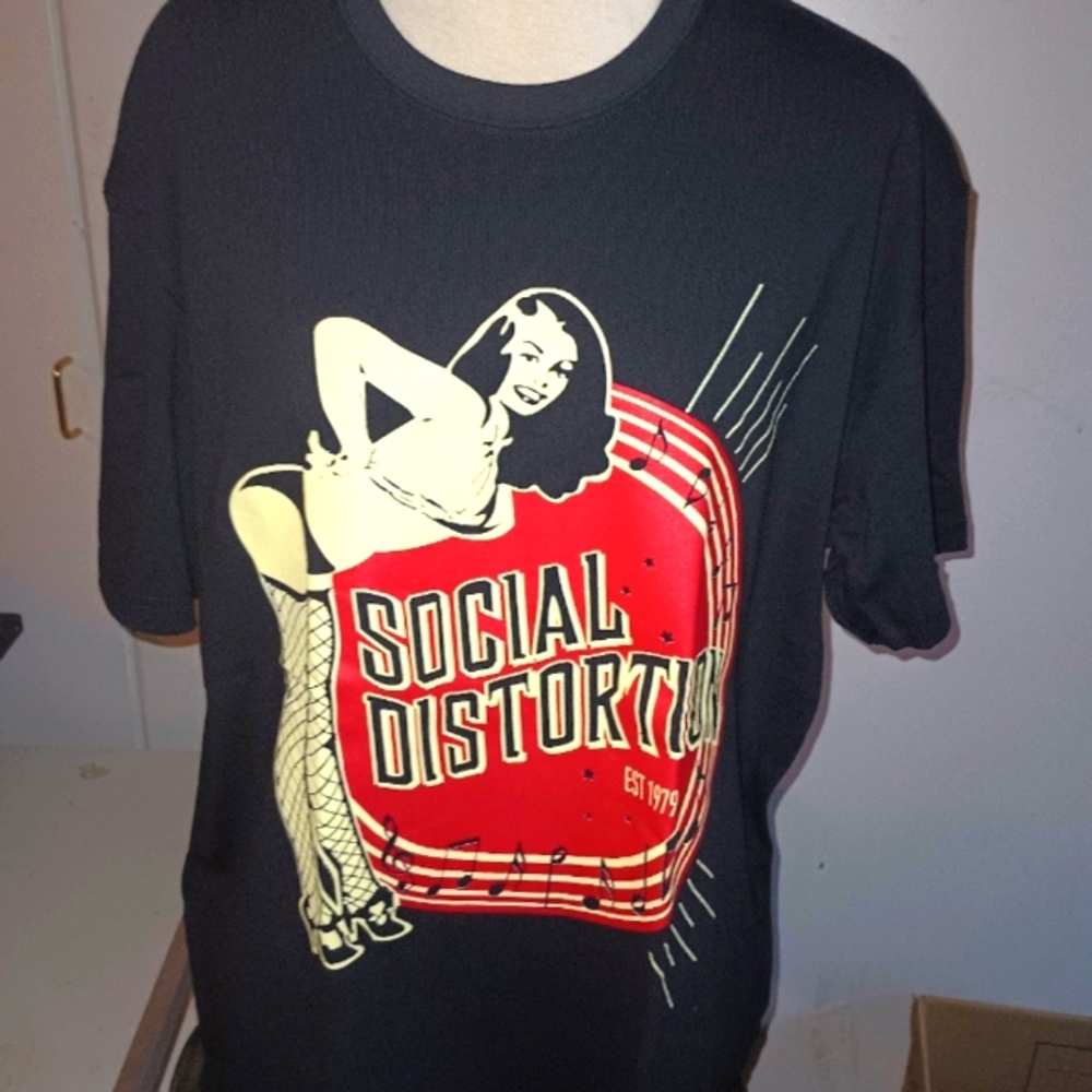 Social Distortion XL men's tshirt